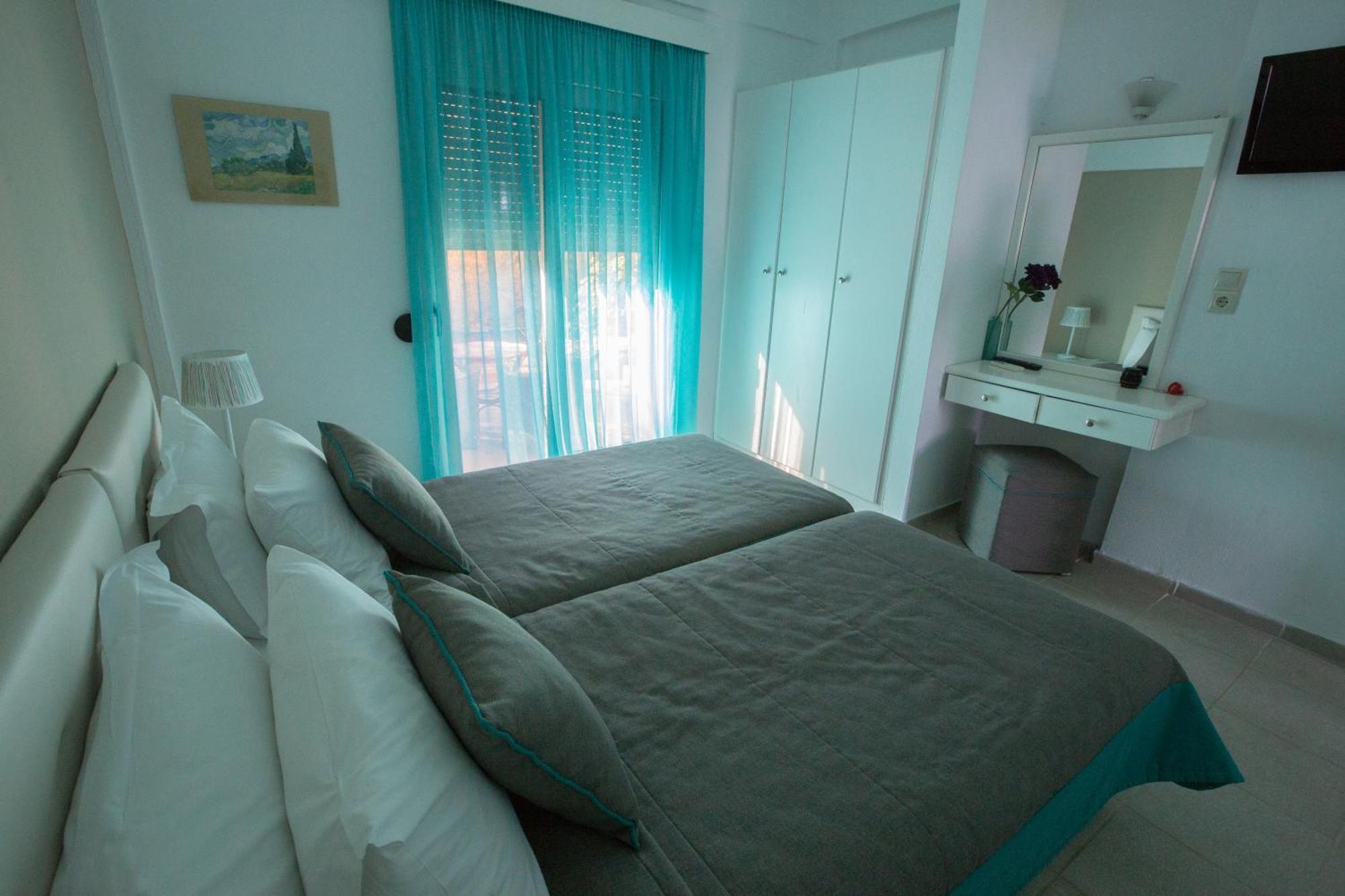 Pela Mare Hotel Agia Pelagia Eksteriør billede